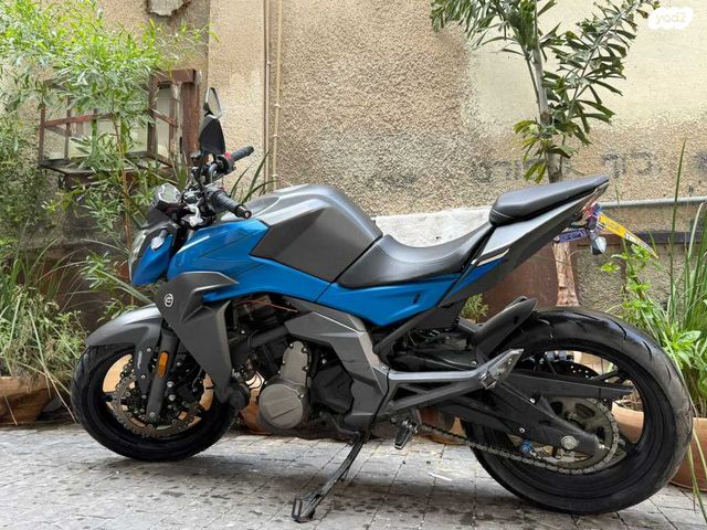 CF MOTO 650NK
