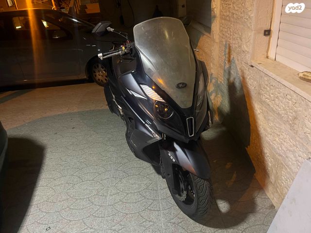 מודעת רכב קימקו דאון-טאון 350