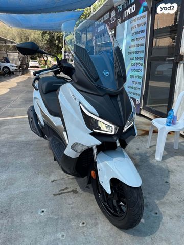 מודעת רכב סאן יאנג ג'וי-מקס 250