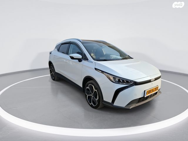 ג׳ילי Geometry C