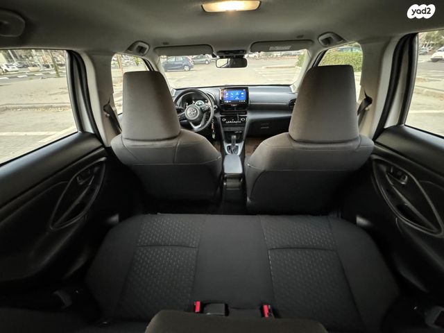 טויוטה יאריס קרוס