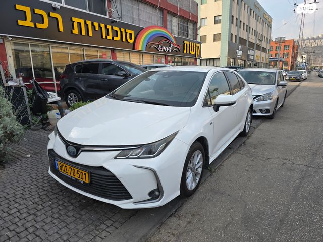 מודעת רכב טויוטה קורולה