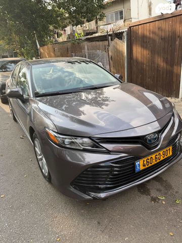 מודעת רכב טויוטה קאמרי 2