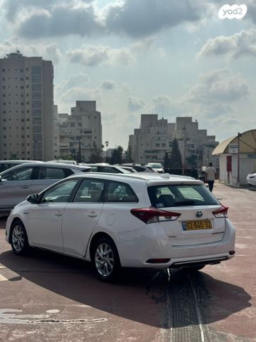 טויוטה אוריס