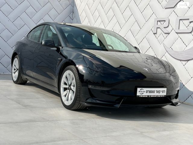 מודעת רכב טסלה מודל 3