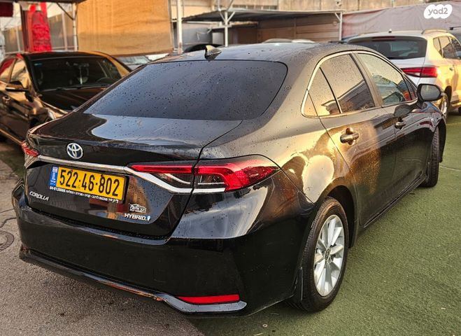 טויוטה קורולה