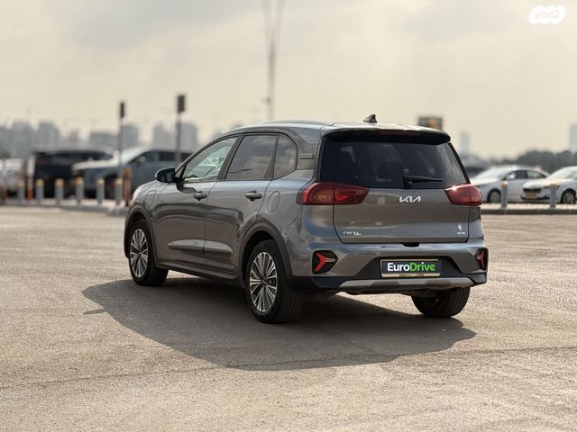 קיה נירו פלוס