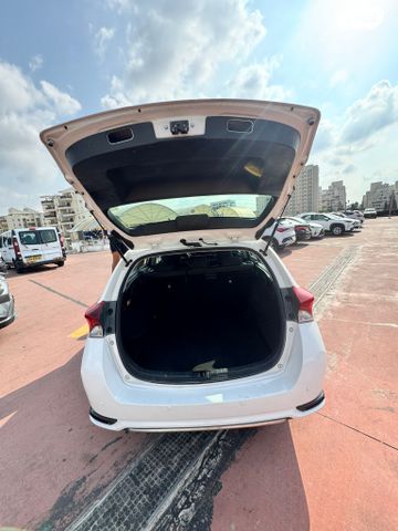 טויוטה אוריס