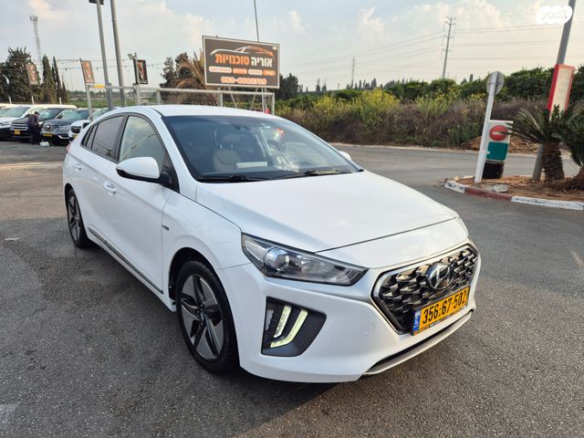 יונדאי איוניק