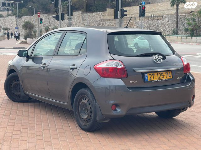 טויוטה אוריס