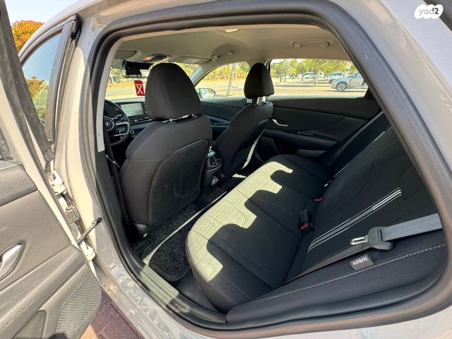 יונדאי אלנטרה