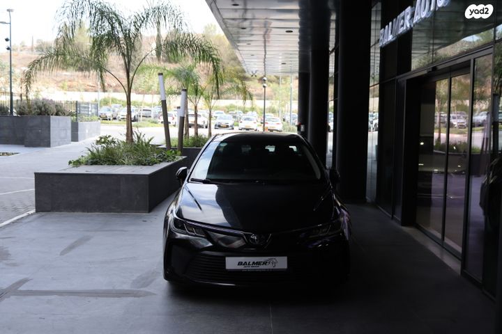 טויוטה קורולה