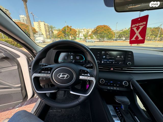 יונדאי אלנטרה