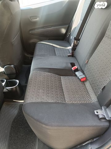 טויוטה יאריס