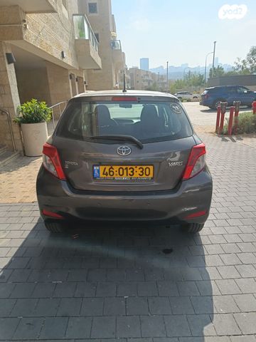 טויוטה יאריס