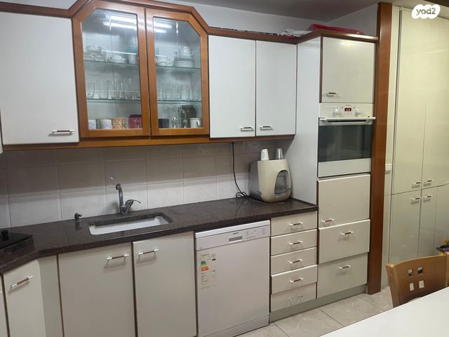 אברהם בן שושן 76