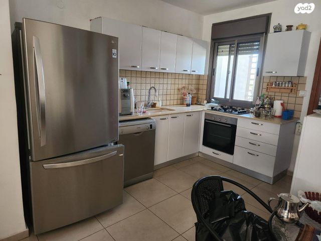 עוזי חיטמן 24