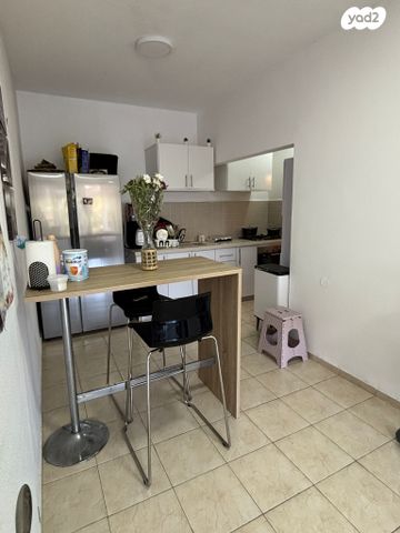 דירה, שדרות כצנלסון 18, מרכז העיר, קרית אתא