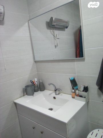 דירה, הגליל 67, המיסדים, כרמיאל