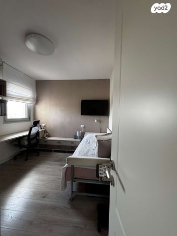 דירה, שדרות הציונות 8, ברנע, אשקלון