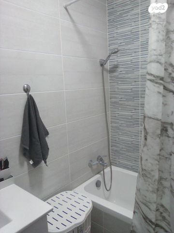 דירה, הגליל 67, המיסדים, כרמיאל