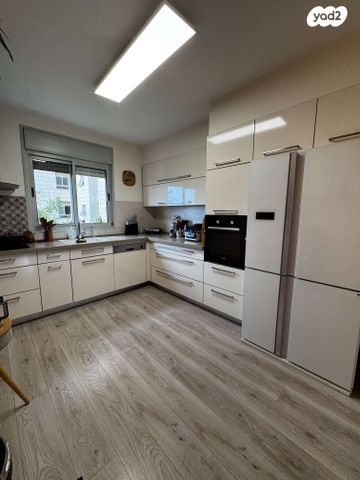 דירה, שדרות הציונות 8, ברנע, אשקלון