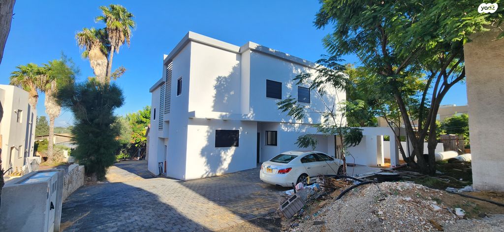 בית פרטי/ קוטג', הראשונים 15, המושבה, בנימינה גבעת עדה