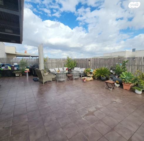 גג/ פנטהאוז, סמטת השחר 7, נווה רבין, אור יהודה