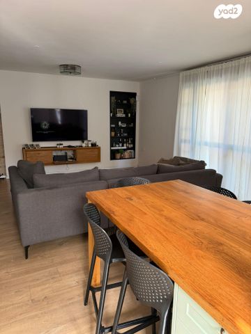 דירת גן, הלולב 8, צור משה, צור משה