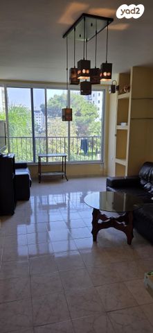 קיבוץ גלויות 70