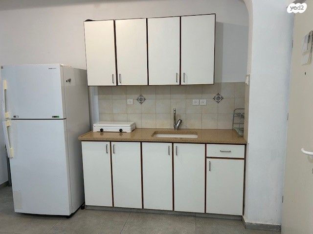 אחים קיבוביץ' 16