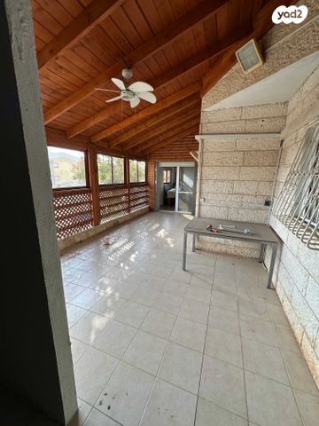 דירת גן, האצ"ל 156, שיכון ד', קרית שמונה