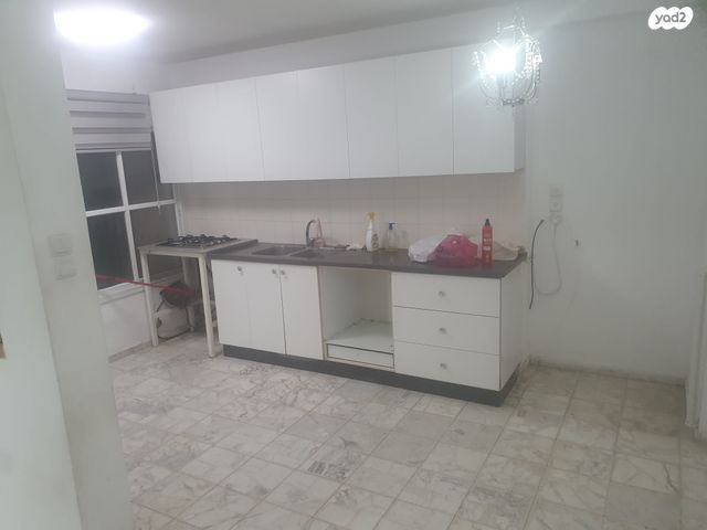 דירת גן, האלון 26, שאר העיר, כפר יונה