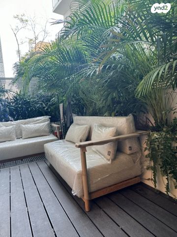 דירת גן, אחד העם 13, לב תל אביב, לב העיר צפון, תל אביב יפו