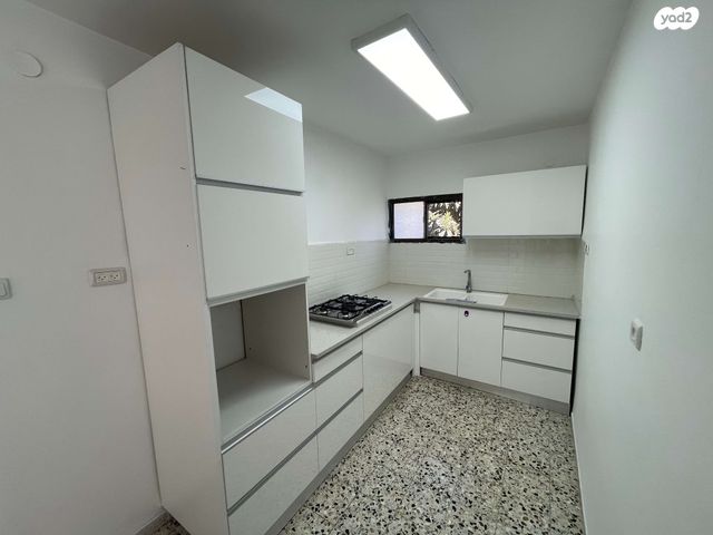 גיורא יוספטל 25