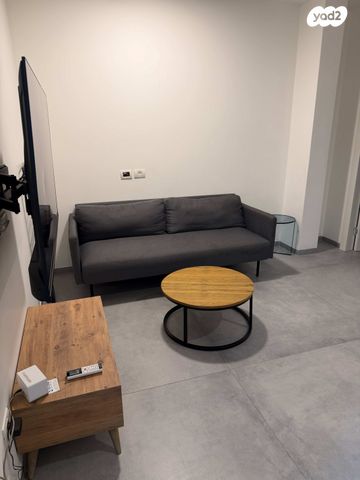 עין זיוון 10