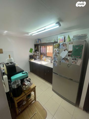 יחידת דיור, אח"י דקר 7, שאר העיר, קדימה צורן