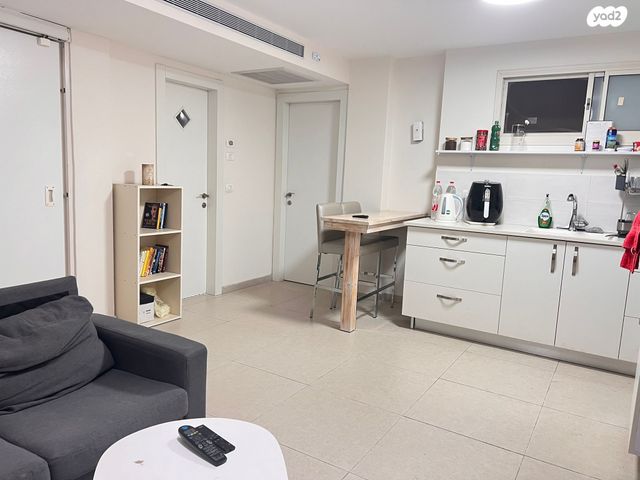 יחידת דיור, לח"י 12, מרכז המושבה, גן יבנה