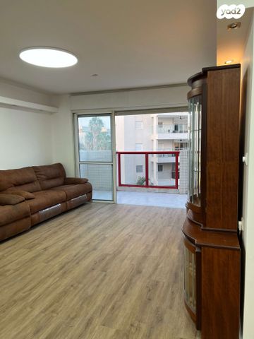 דירה, יהודה סגיס 1, רביבים, גני ראשון, ראשון לציון