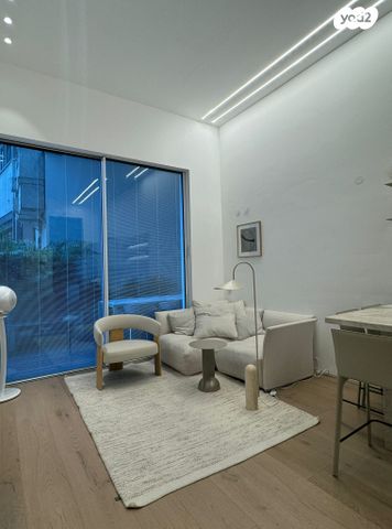 דירת גן, אחד העם 13, לב תל אביב, לב העיר צפון, תל אביב יפו