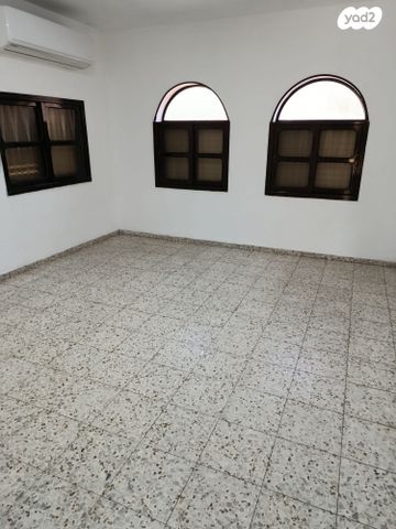 חבצלת השרון 87