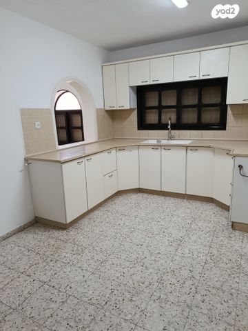 בית פרטי/ קוטג', חבצלת השרון 87, אליכין, אליכין