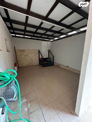 דירת גן, האצ"ל 156, שיכון ד', קרית שמונה