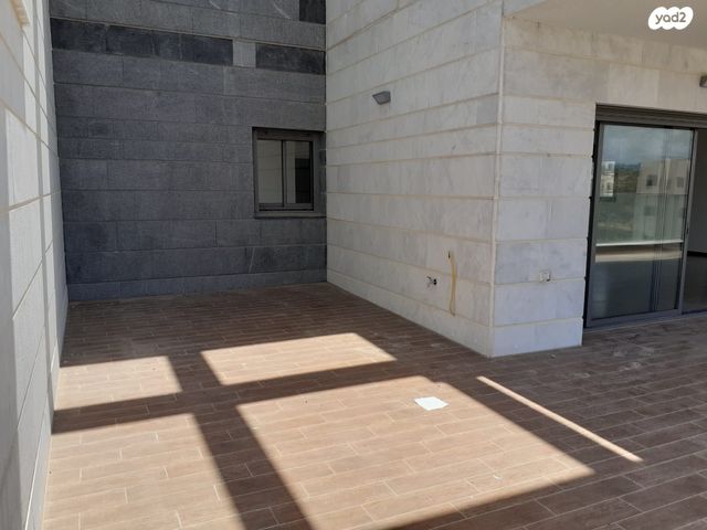 גג/ פנטהאוז, שוהם 27, אבני חן, חריש