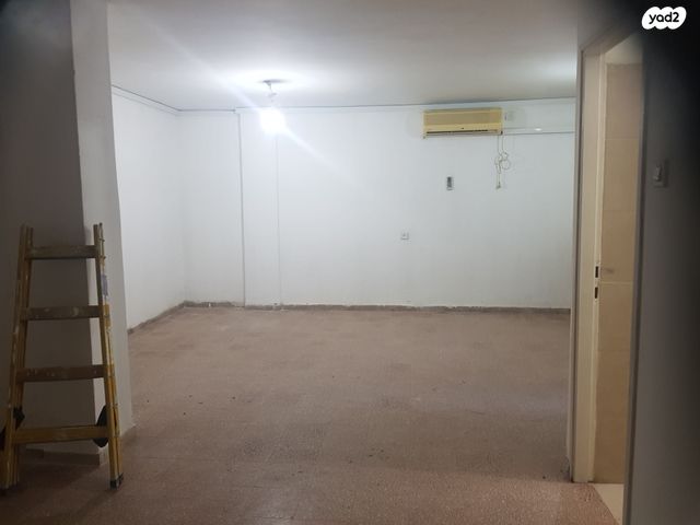 דירת גן, טרומפלדור 5, אגרובנק, חולון