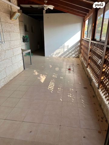 דירת גן, האצ"ל 156, שיכון ד', קרית שמונה