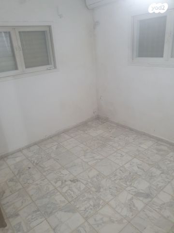 דירת גן, האלון 26, שאר העיר, כפר יונה