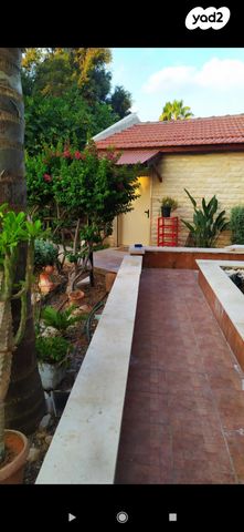 יחידת דיור, פרץ סמולנסקין 5, אברהם דנינו, בן גוריון, עכו