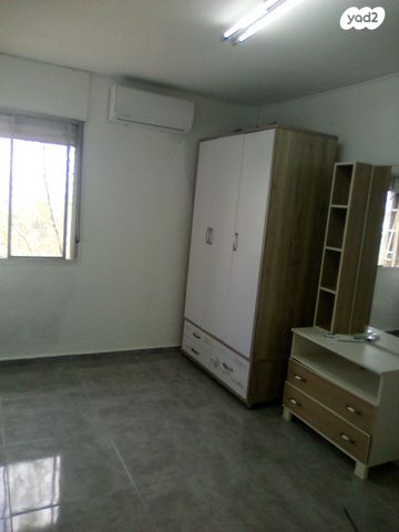 דירה, הגיבורים 12, שיכון ב, טבריה