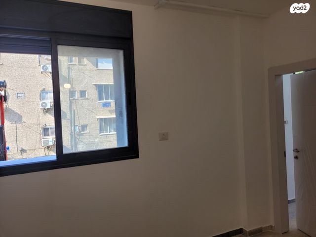 דירה, שפינוזה 16, אברמוביץ', ראשון לציון